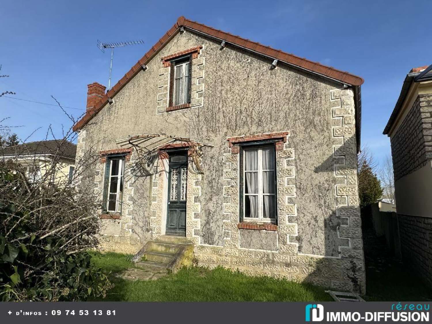  te koop huis Saint-Amand-Montrond Cher 2