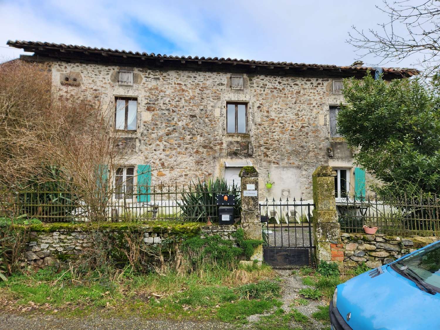  te koop huis Suris Charente 1