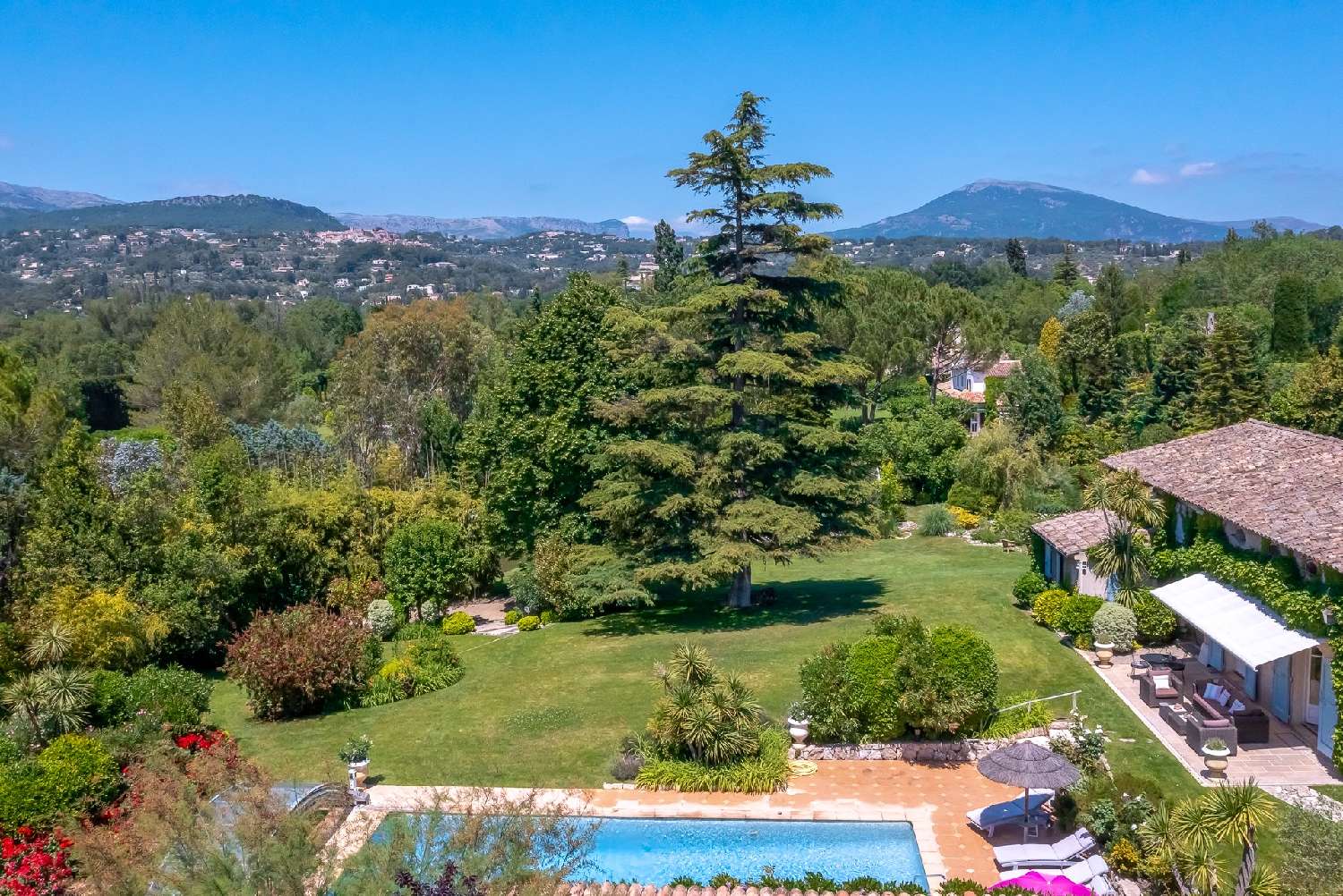  à vendre villa Châteauneuf-Grasse Alpes-Maritimes 4