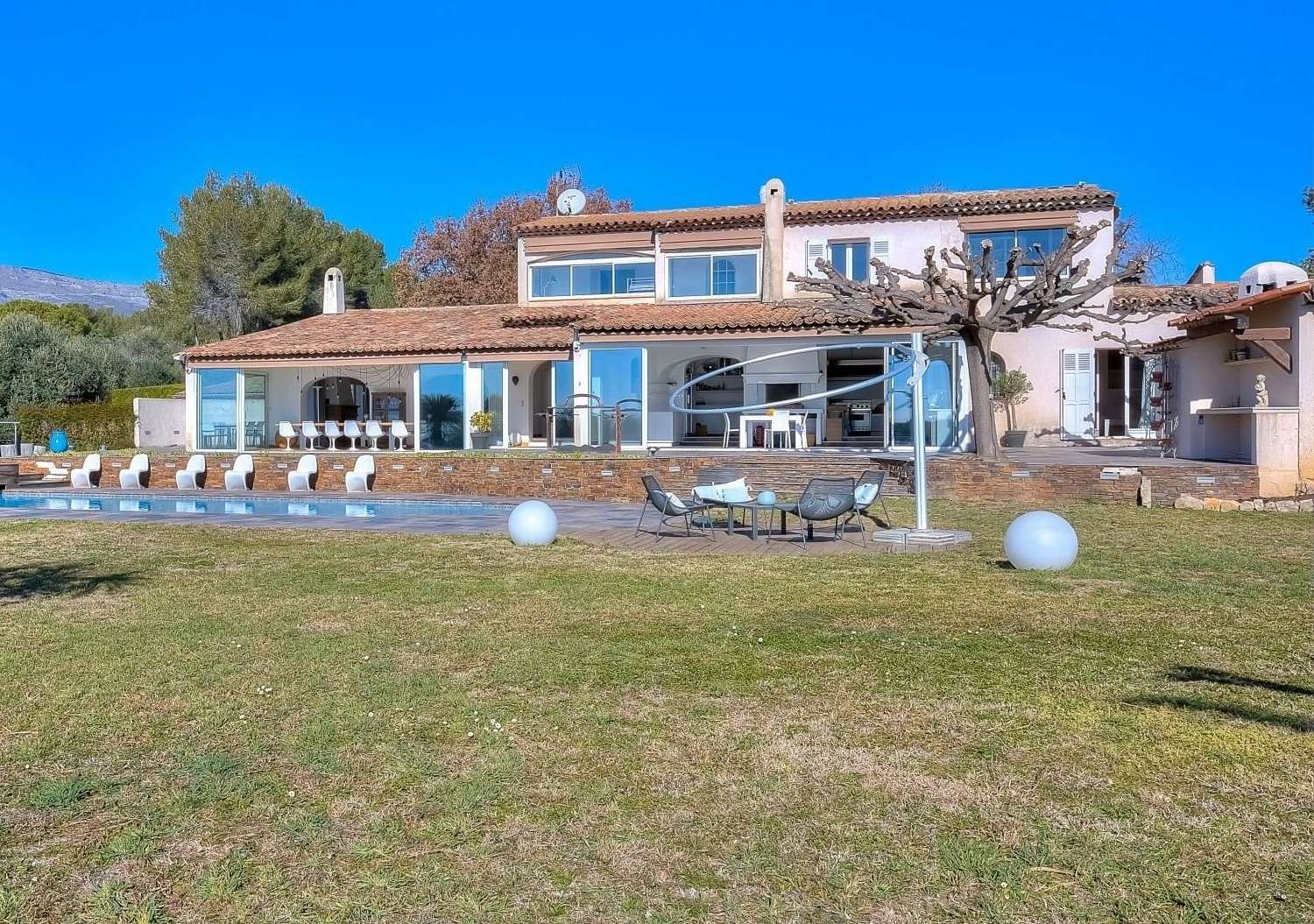  for sale villa Le Rouret Alpes-Maritimes 1