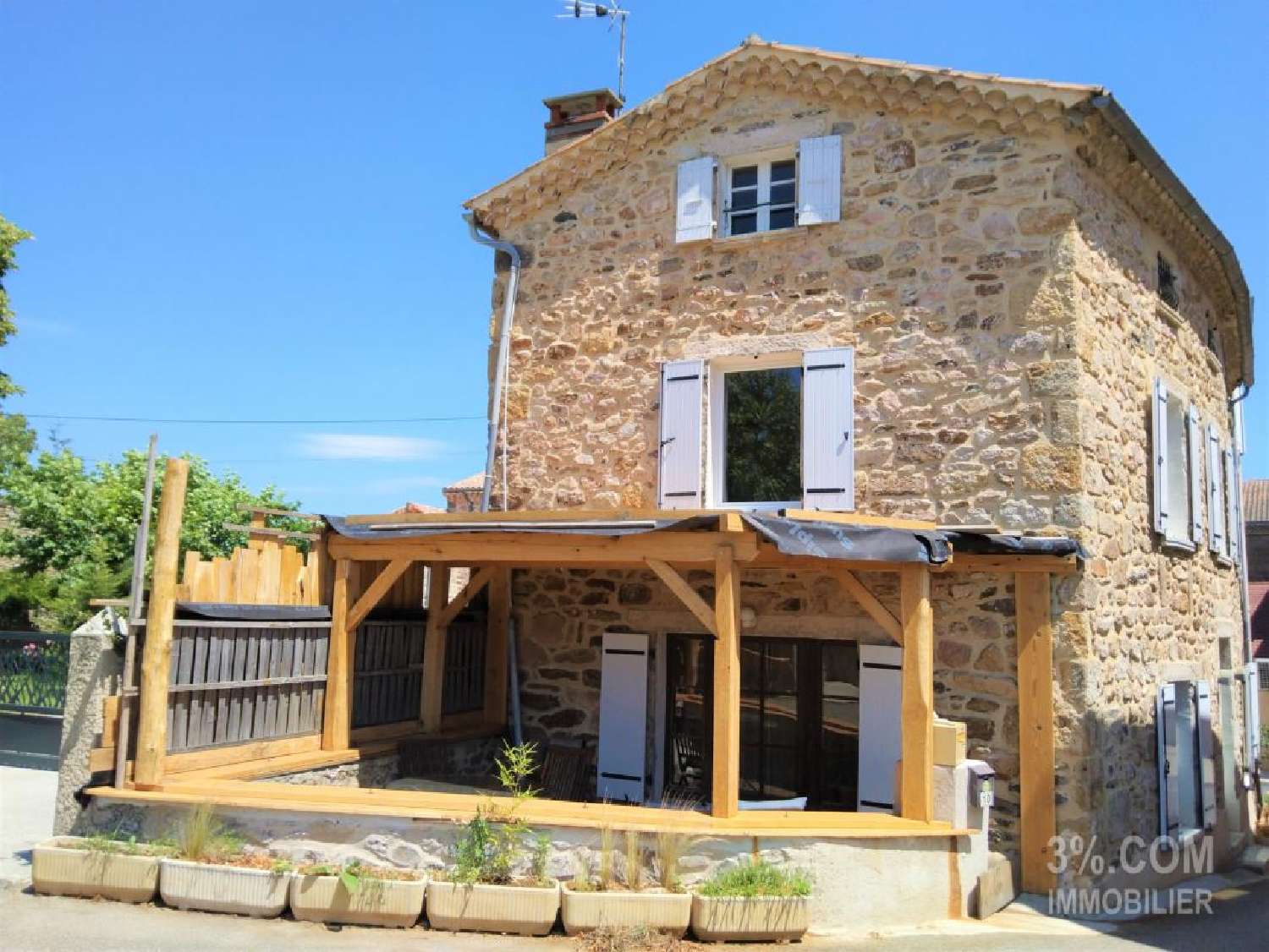  te koop dorpshuis Alboussière Ardèche 1