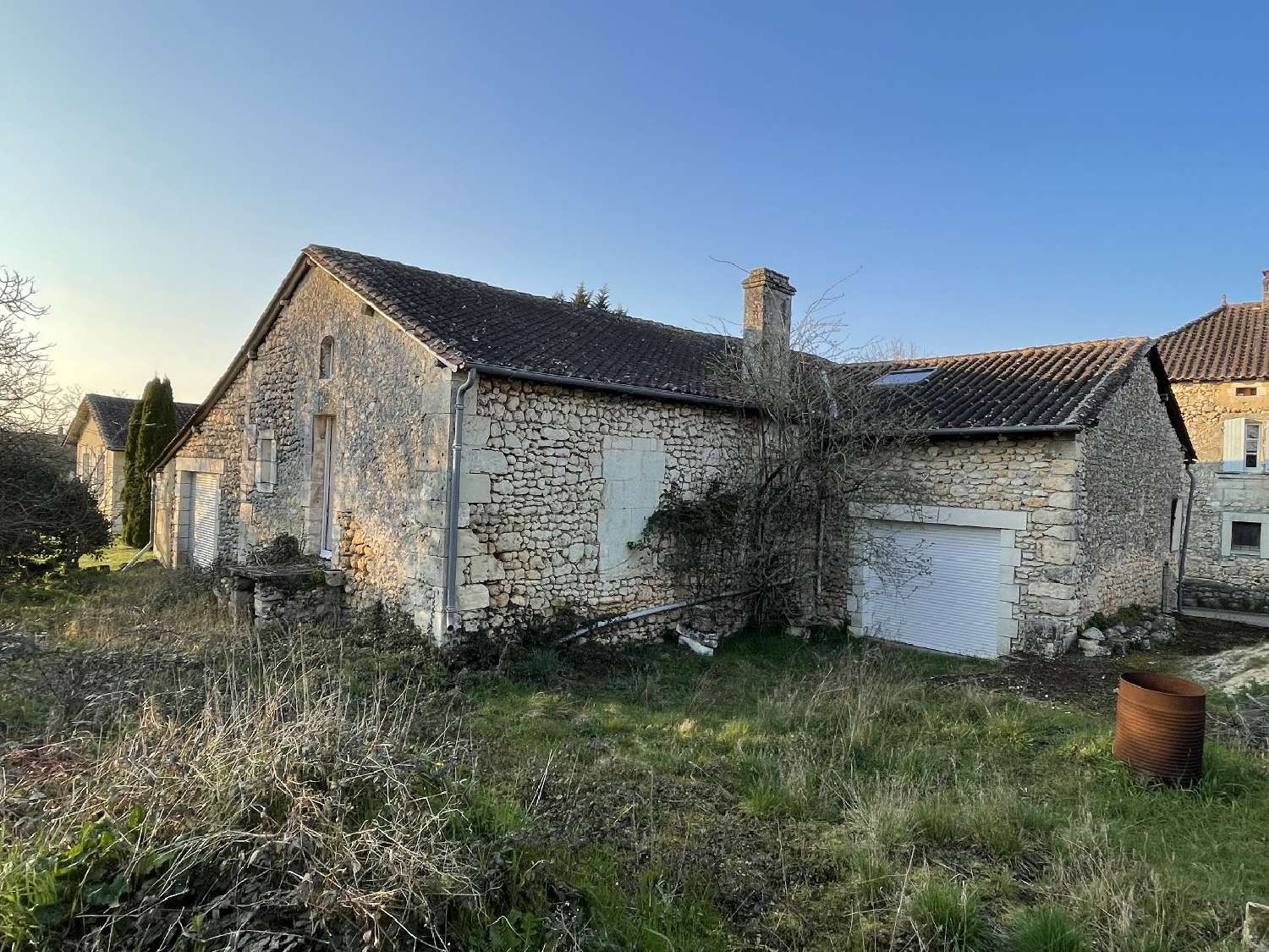  for sale village house Bourdeilles Dordogne 1