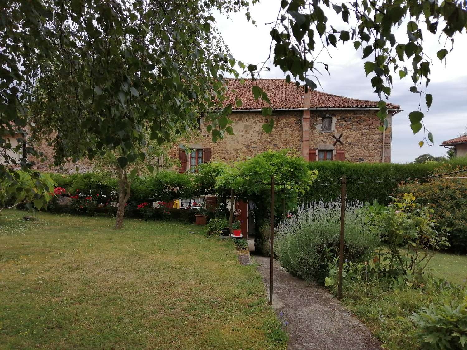  te koop dorpshuis La Péruse Charente 2