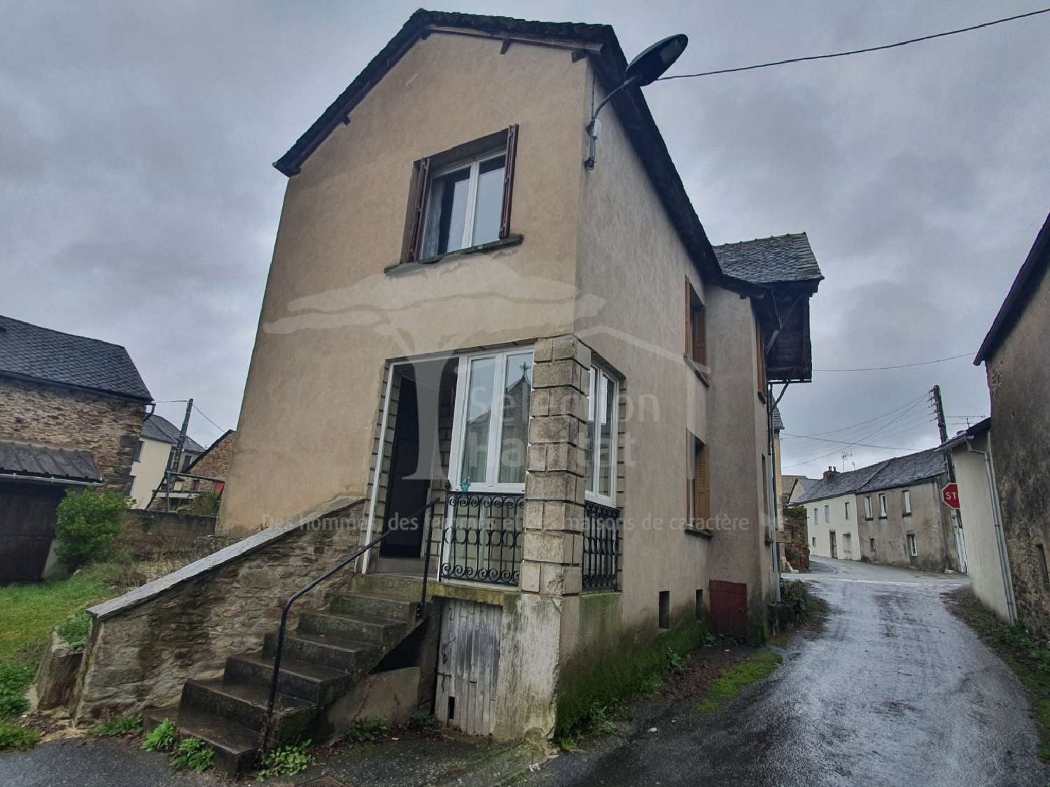  à vendre maison de village Pradinas Aveyron 2