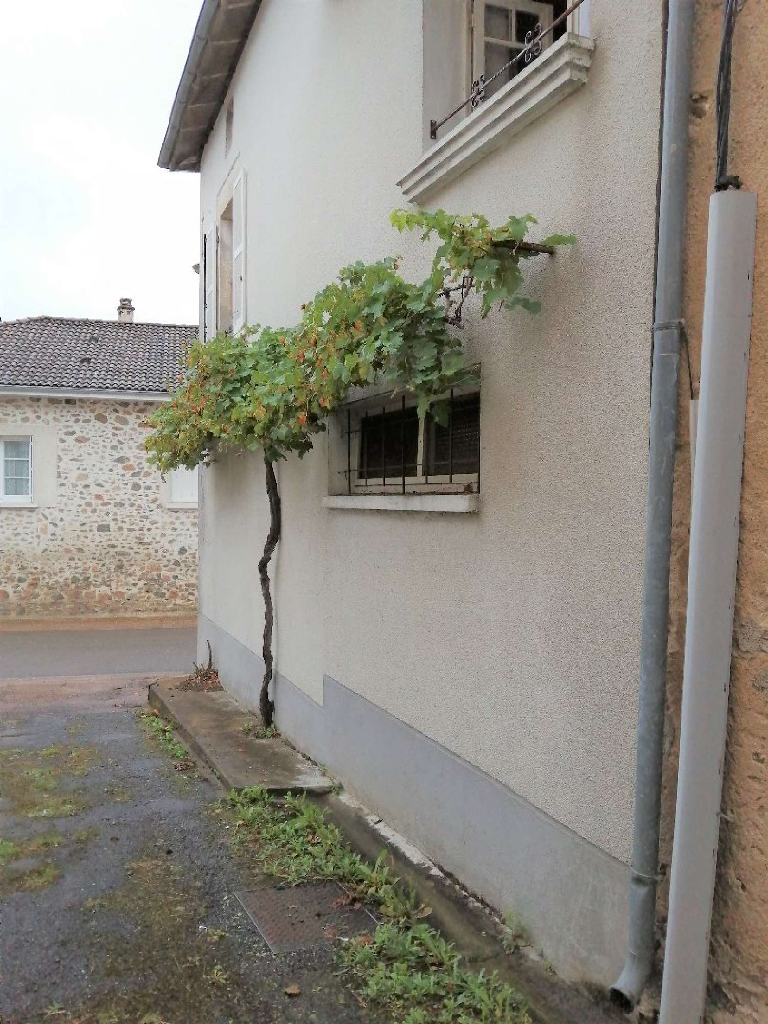  à vendre maison de village Saulgond Charente 3