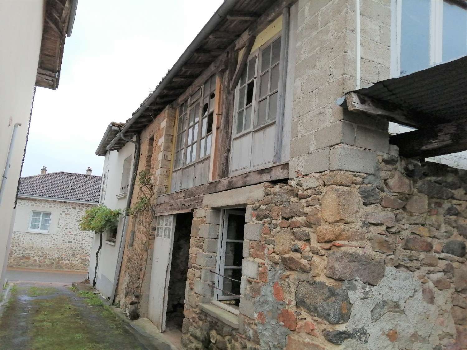  à vendre maison de village Saulgond Charente 4