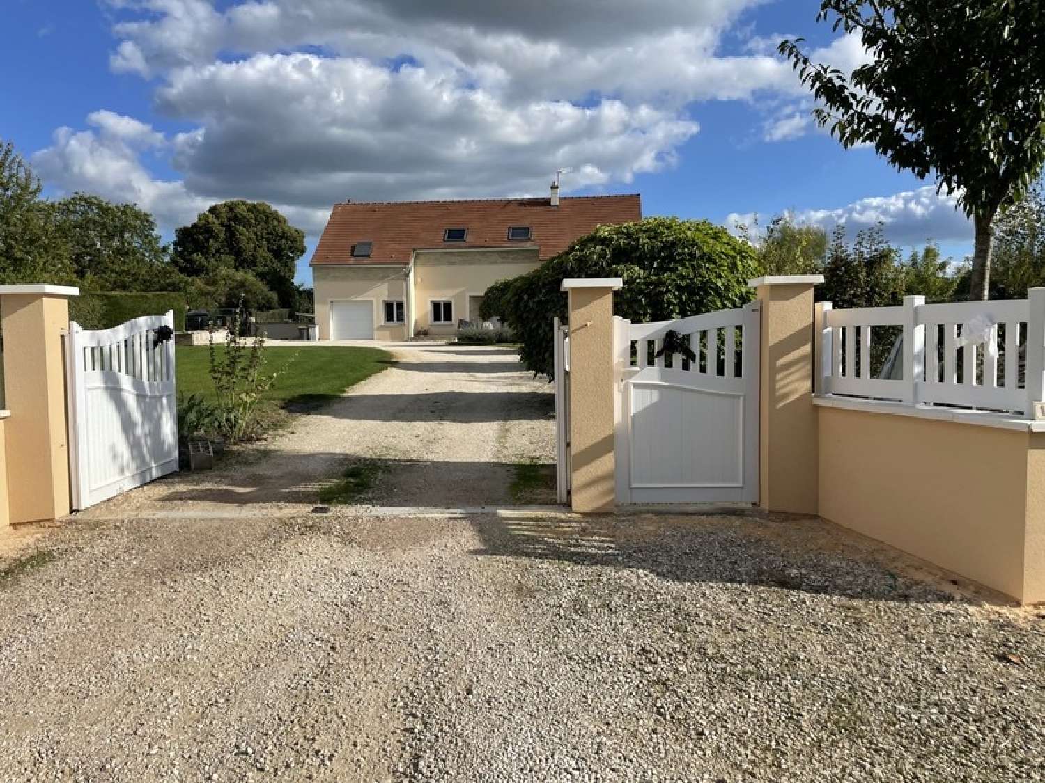  for sale village house Semur-en-Auxois Côte-d'Or 1