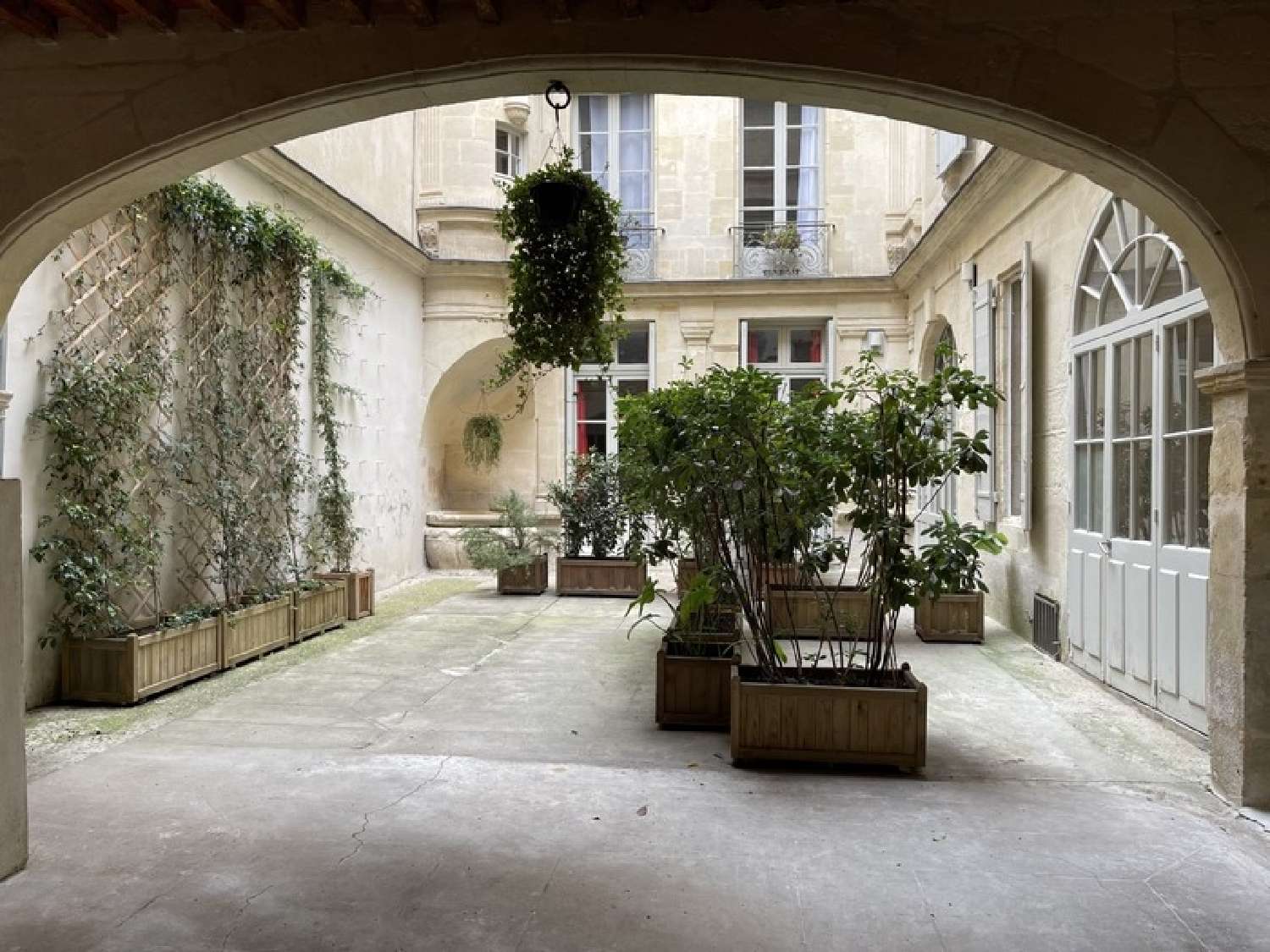  à vendre appartement Arles Bouches-du-Rhône 2