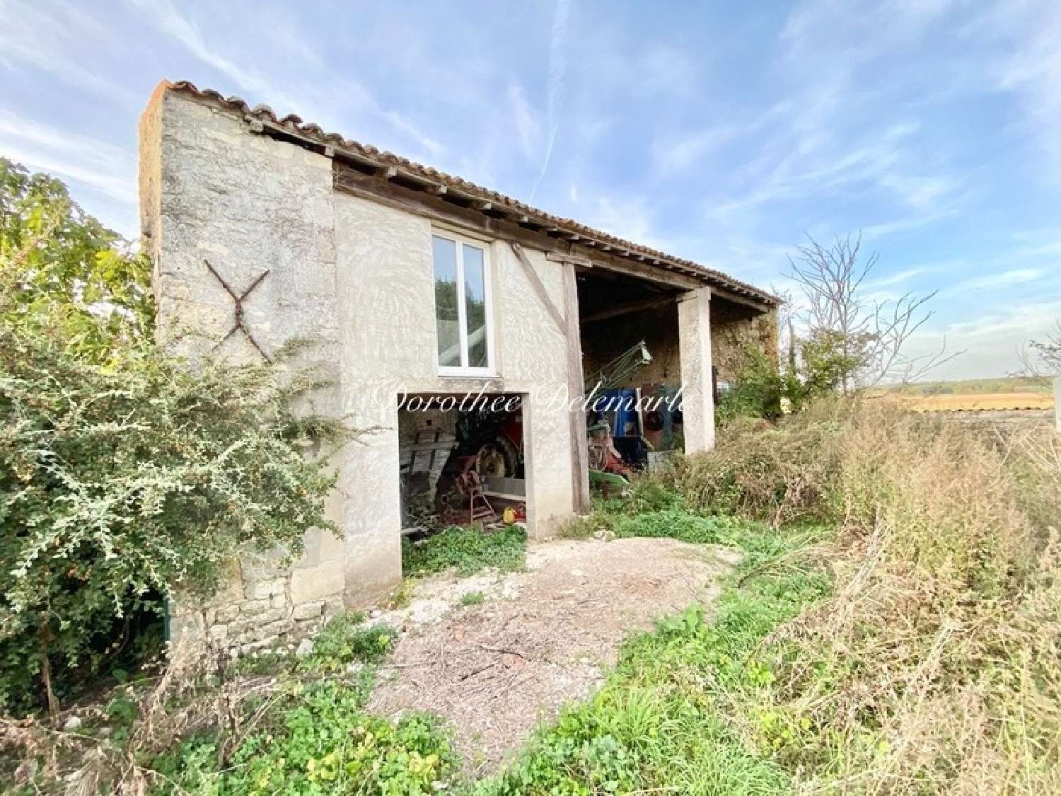  for sale barn Villeneuve-la-Comtesse Charente-Maritime 3