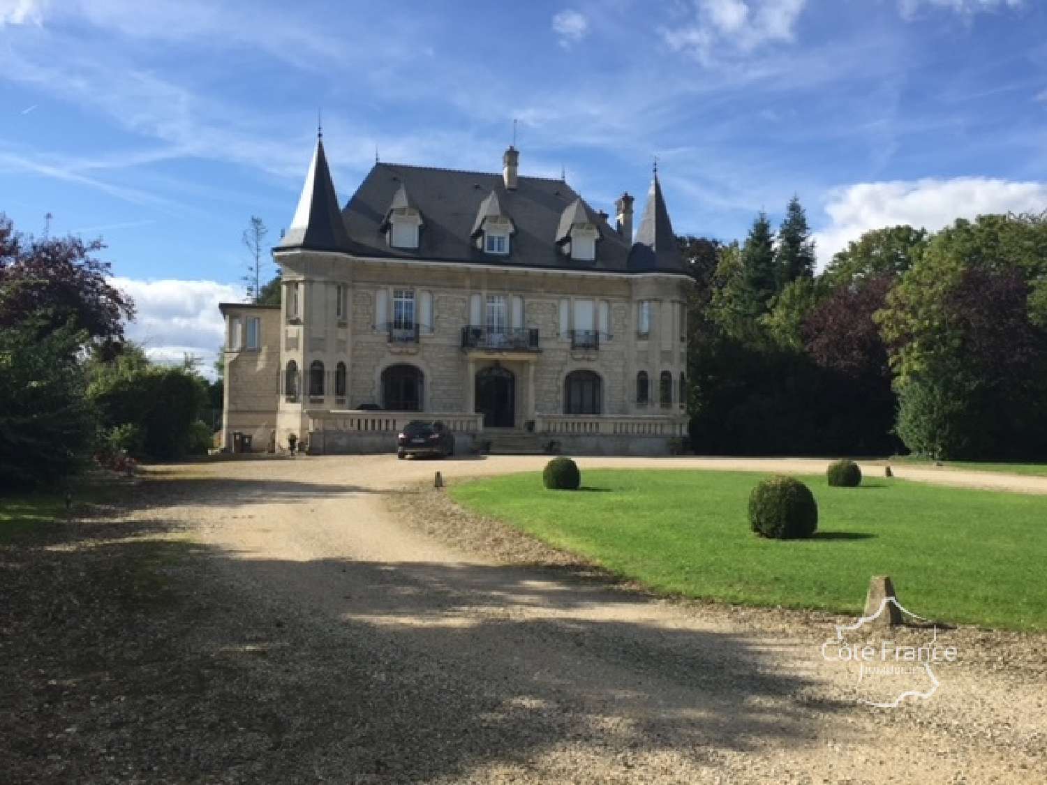 te koop kasteel Monthenault Aisne 1