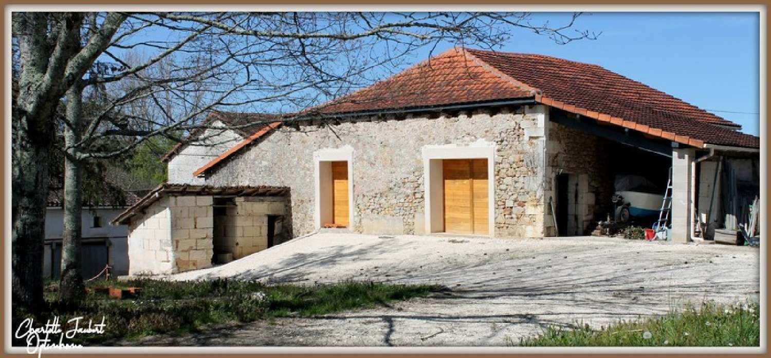  te koop boerderij La Roche-Chalais Dordogne 1