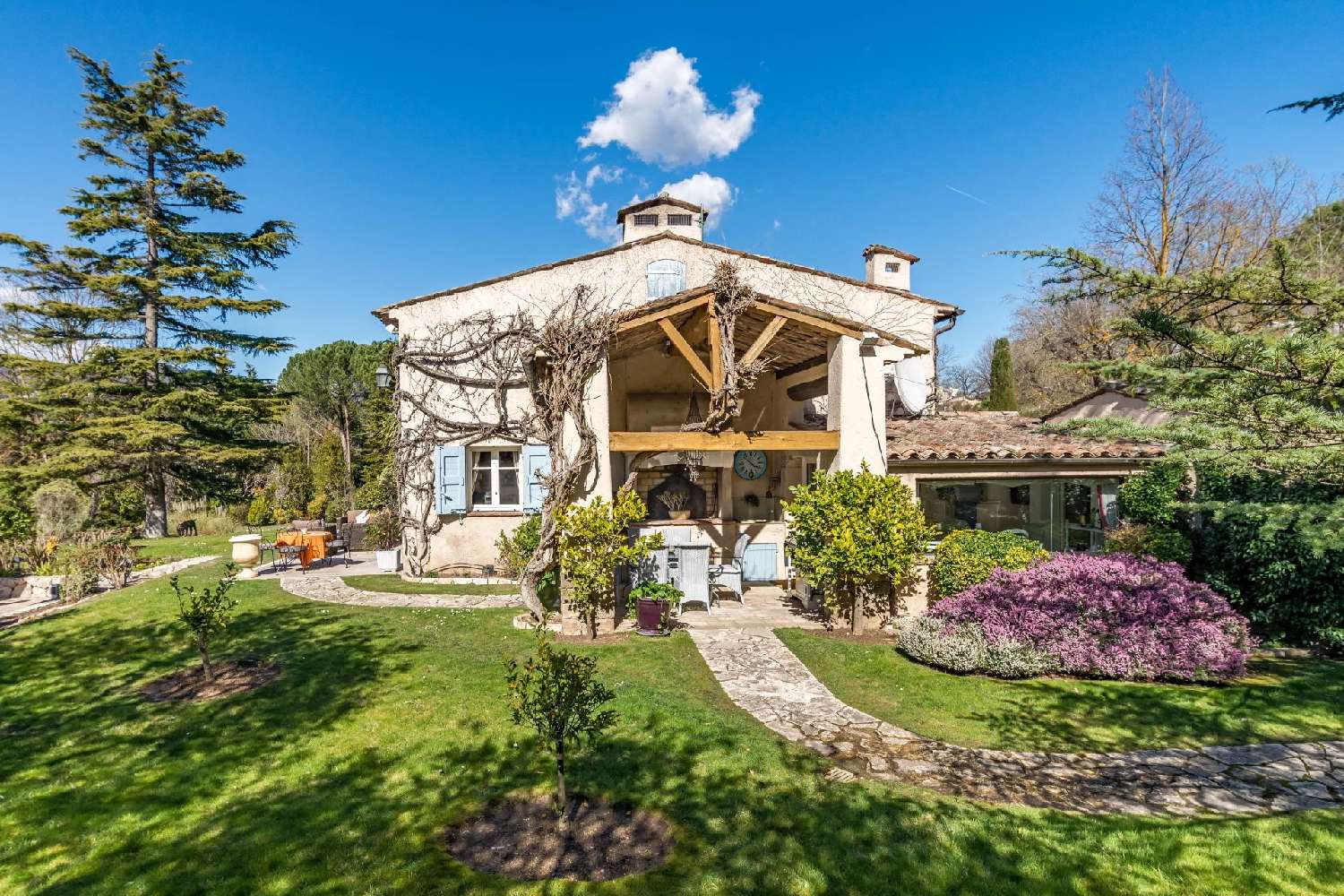  te koop huis Châteauneuf-Grasse Alpes-Maritimes 2