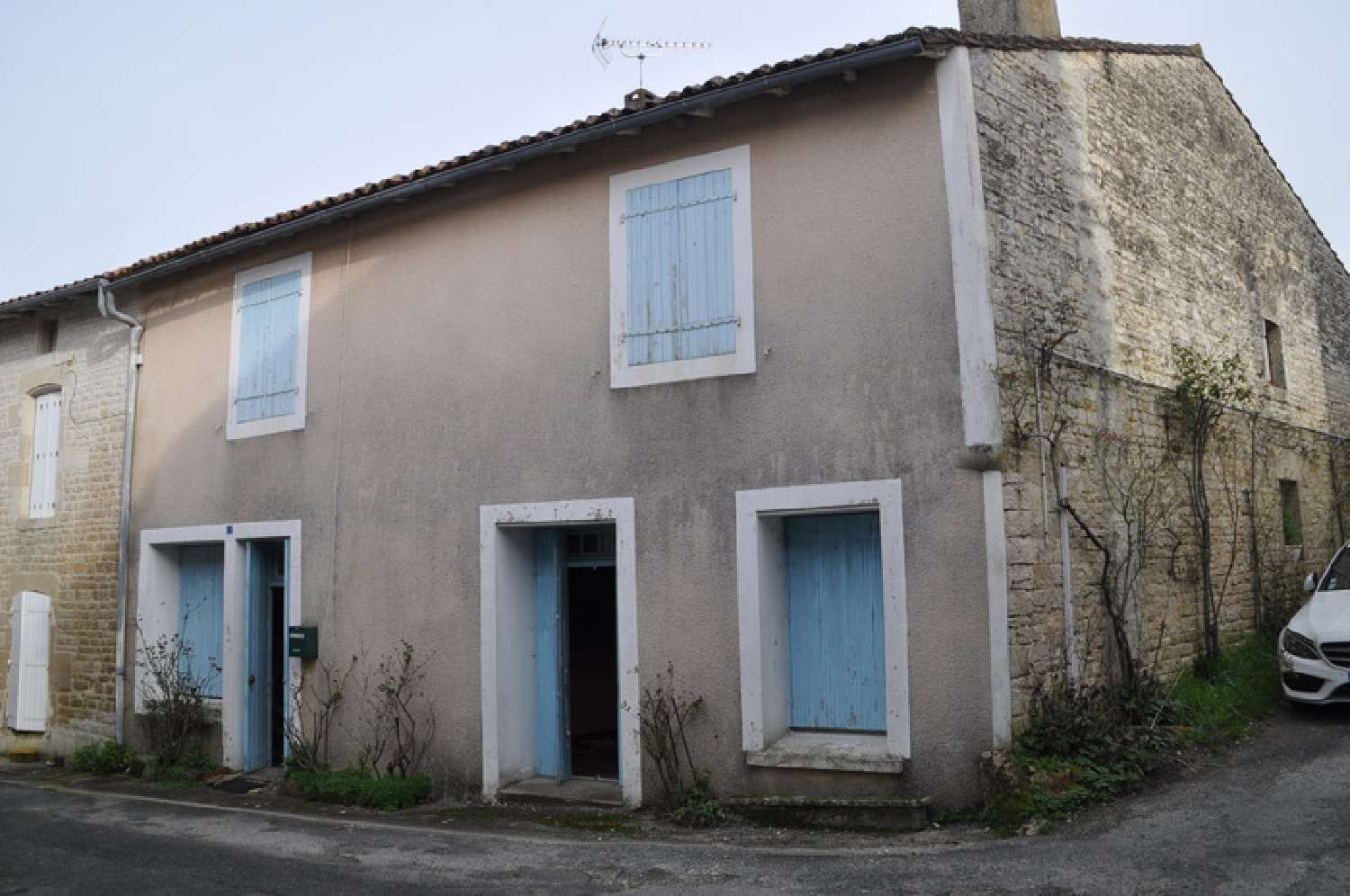  for sale house Dampierre-sur-Boutonne Charente-Maritime 1