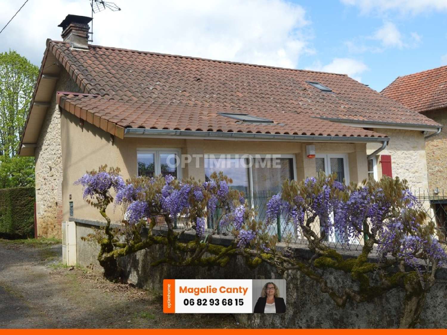  à vendre maison Génis Dordogne 1