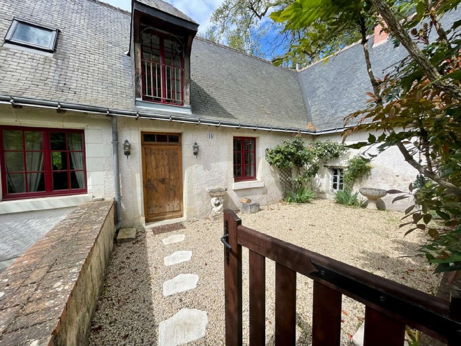  for sale house Luynes Indre-et-Loire 1