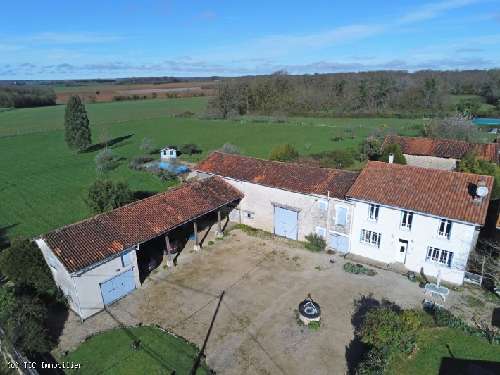 Lichères Charente huis foto