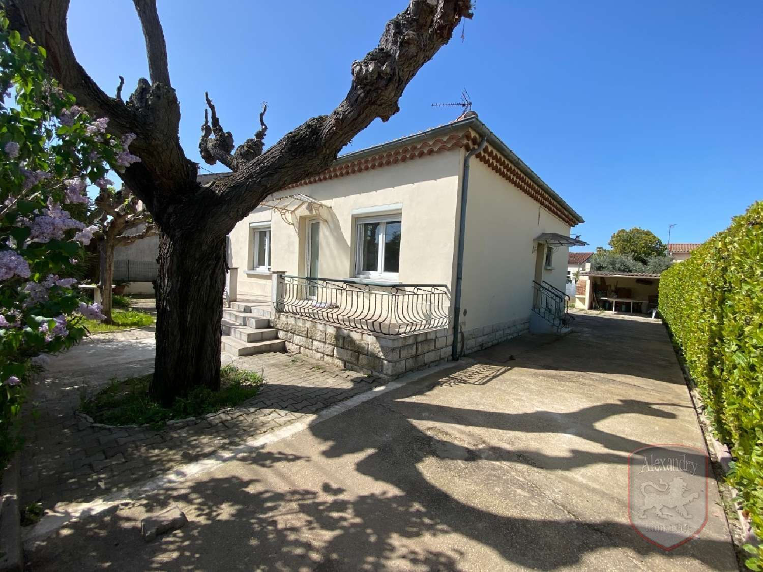  à vendre maison Roquemaure Gard 1