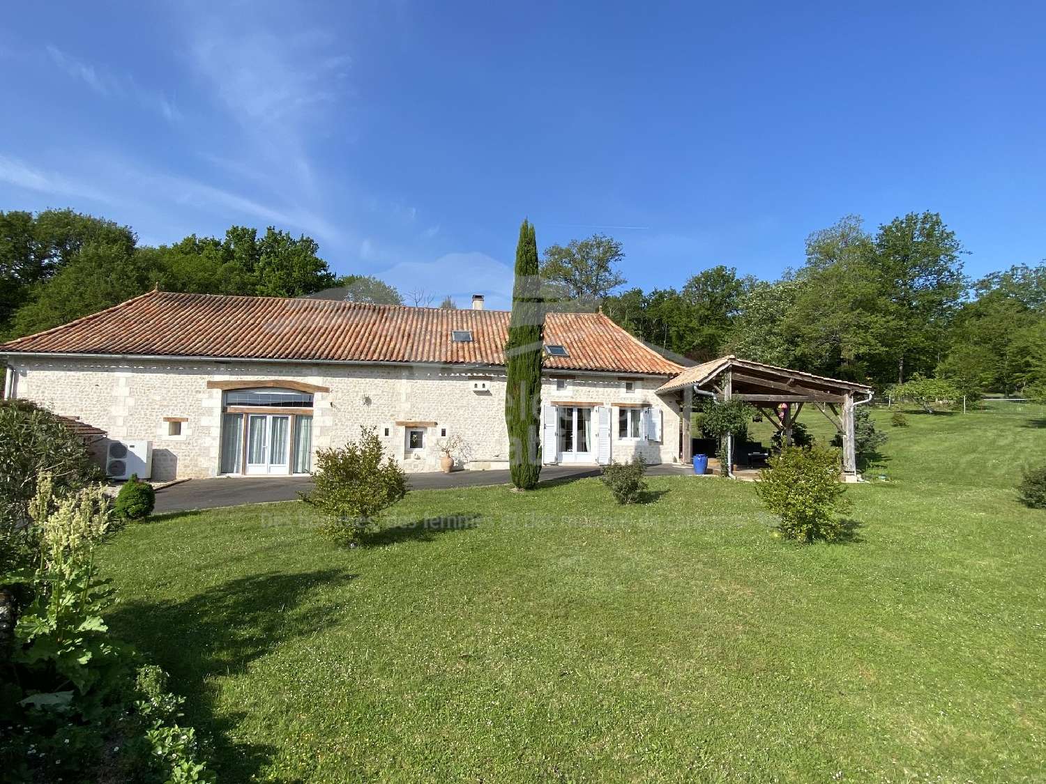  for sale house Vaux-Lavalette Charente 4