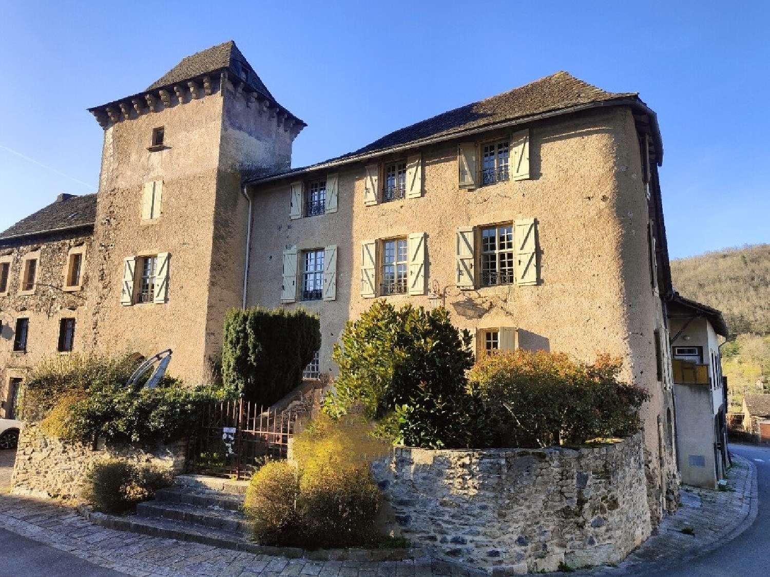  à vendre maison bourgeoise Prévinquières Aveyron 1