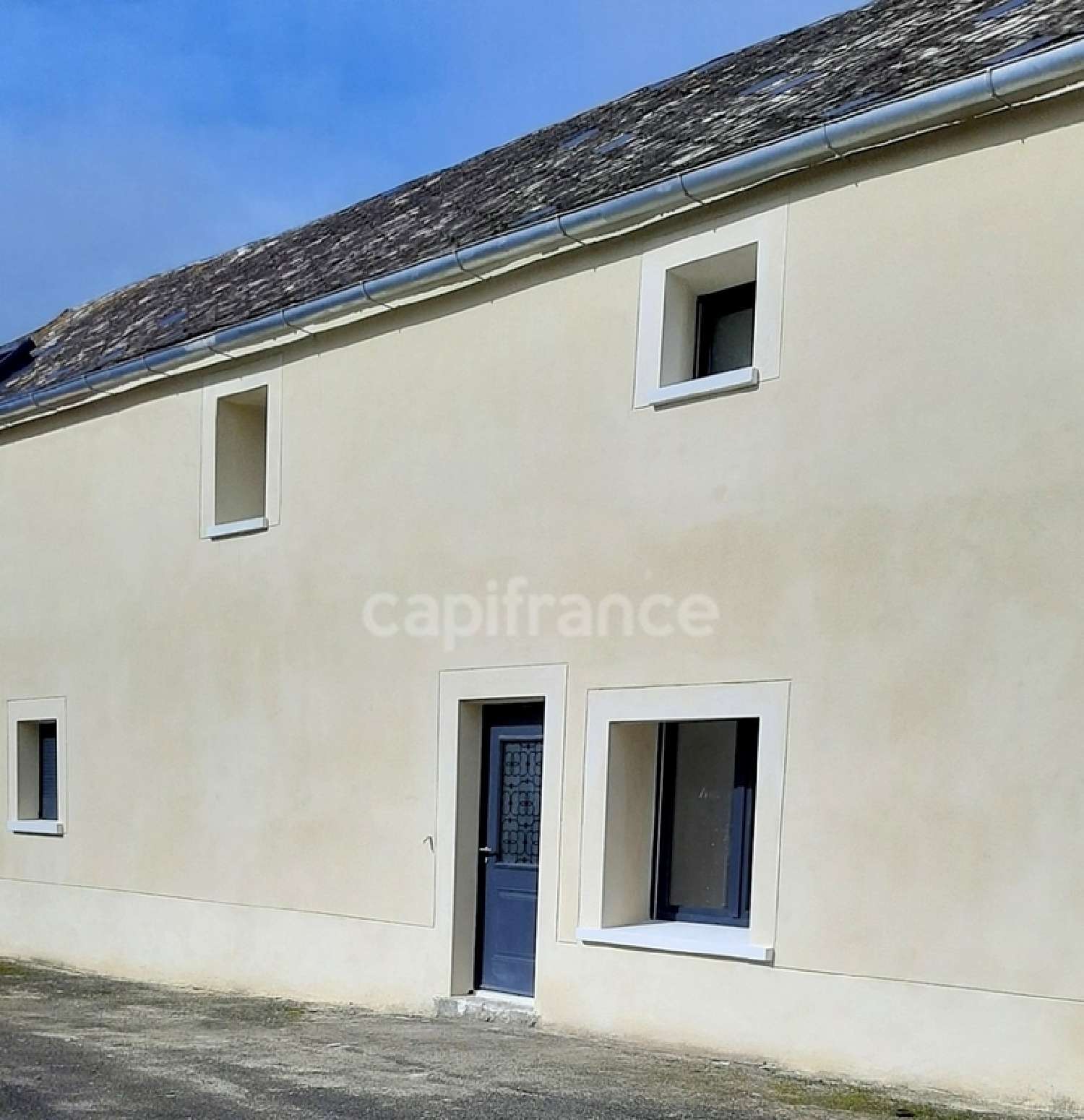  à vendre maison de village Bazoches-les-Hautes Eure-et-Loir 1