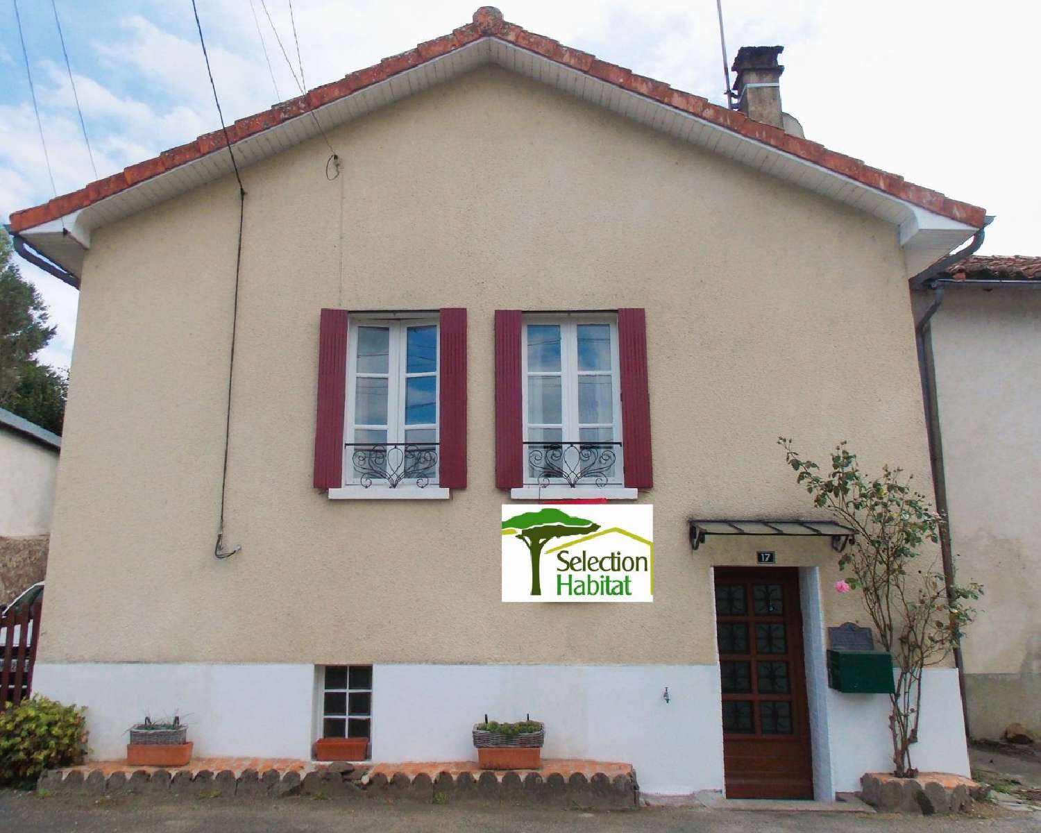  à vendre maison de village Chabanais Charente 2