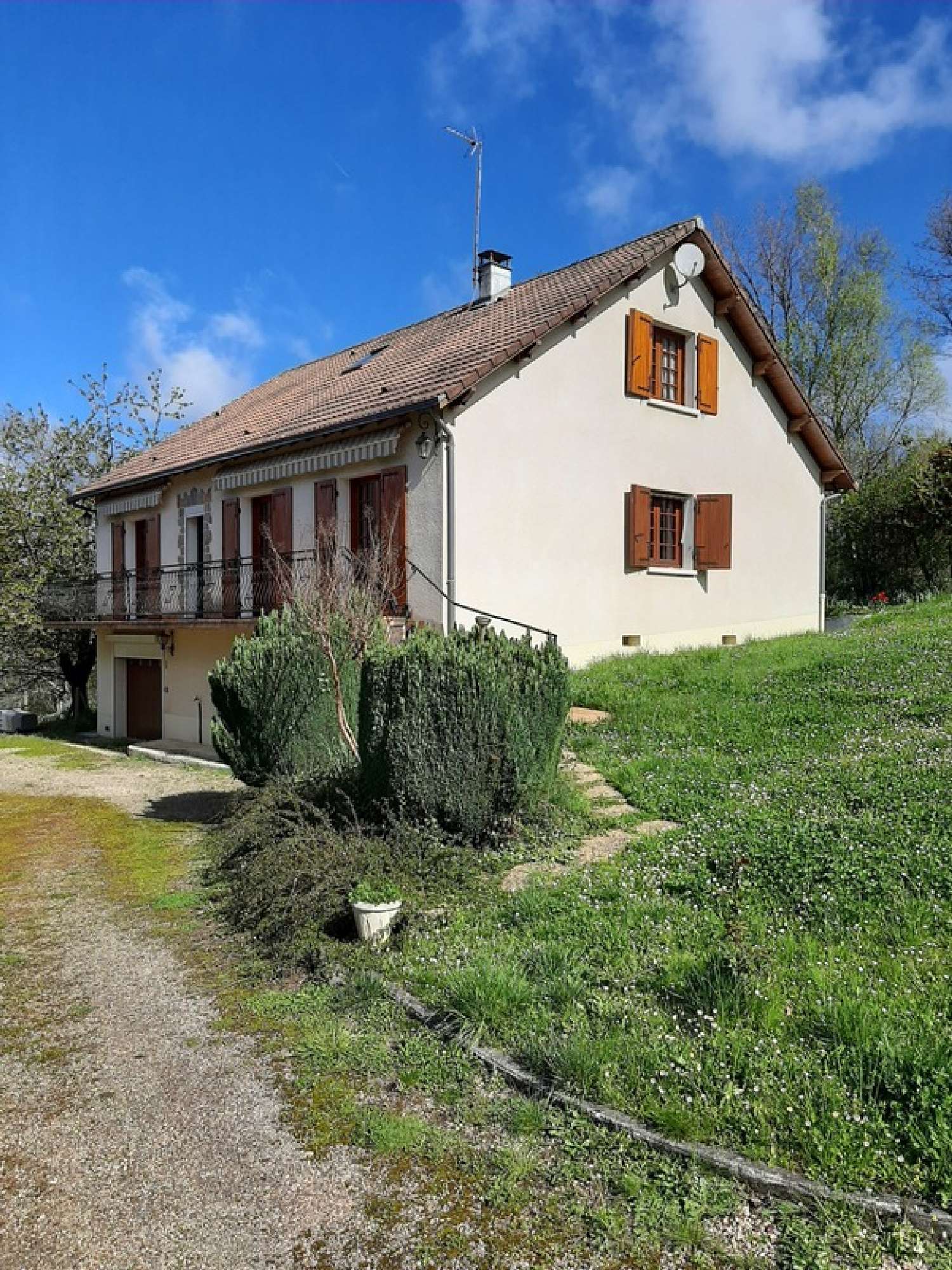  for sale village house Couzeix Haute-Vienne 2