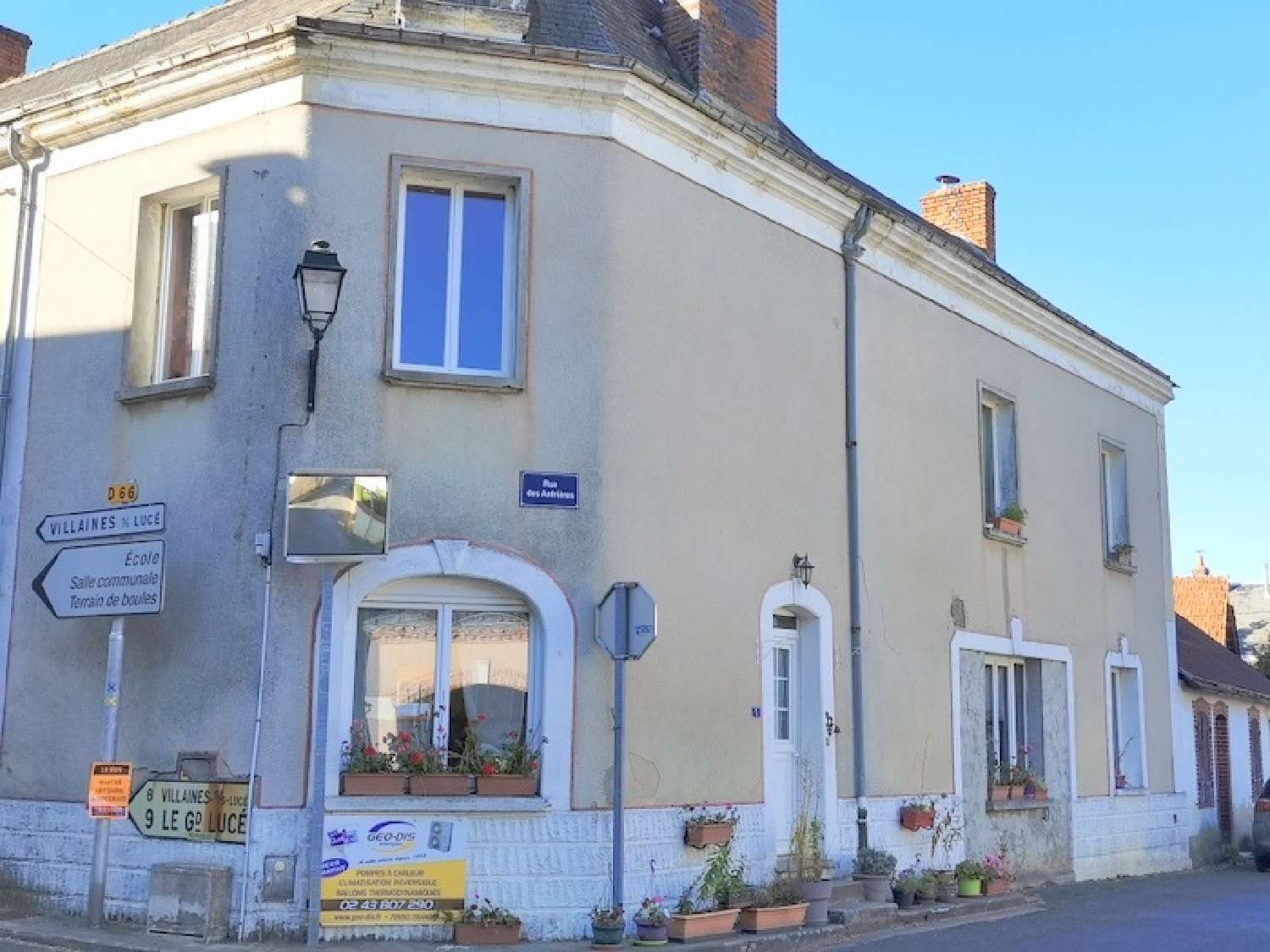  for sale village house Montreuil-le-Henri Sarthe 7