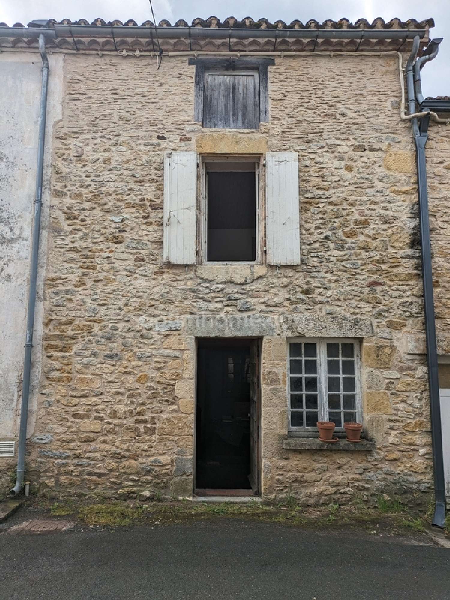 Villefranche-du-Périgord Dordogne schuur foto 6862691