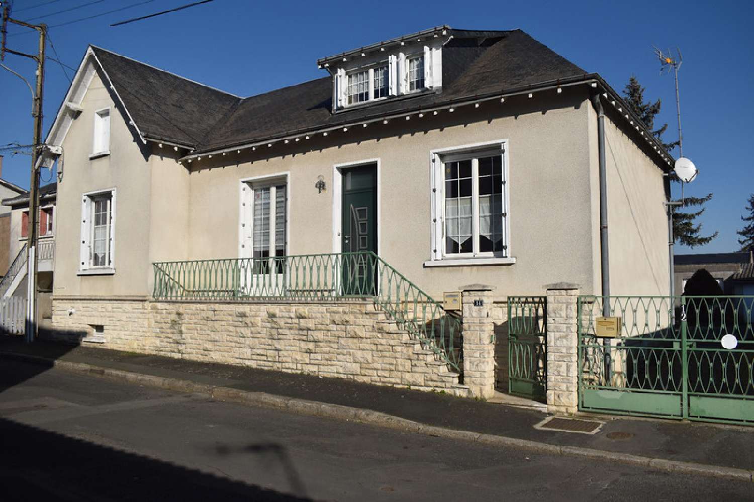  à vendre maison de ville Thouars Deux-Sèvres 1
