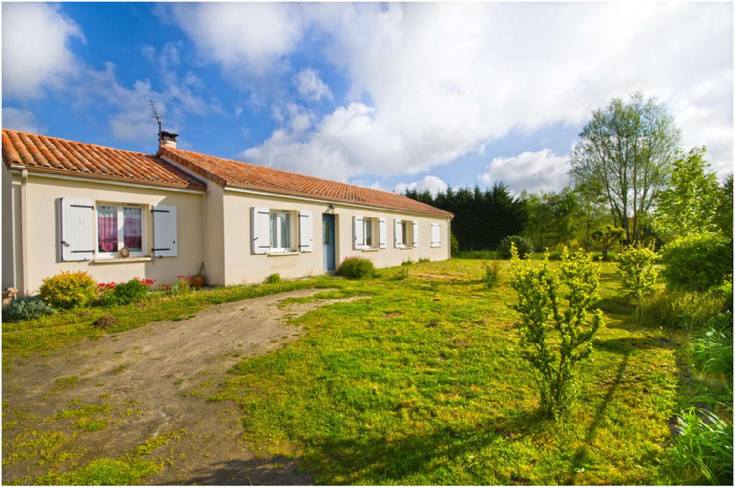  for sale house Ouzilly Vienne 1