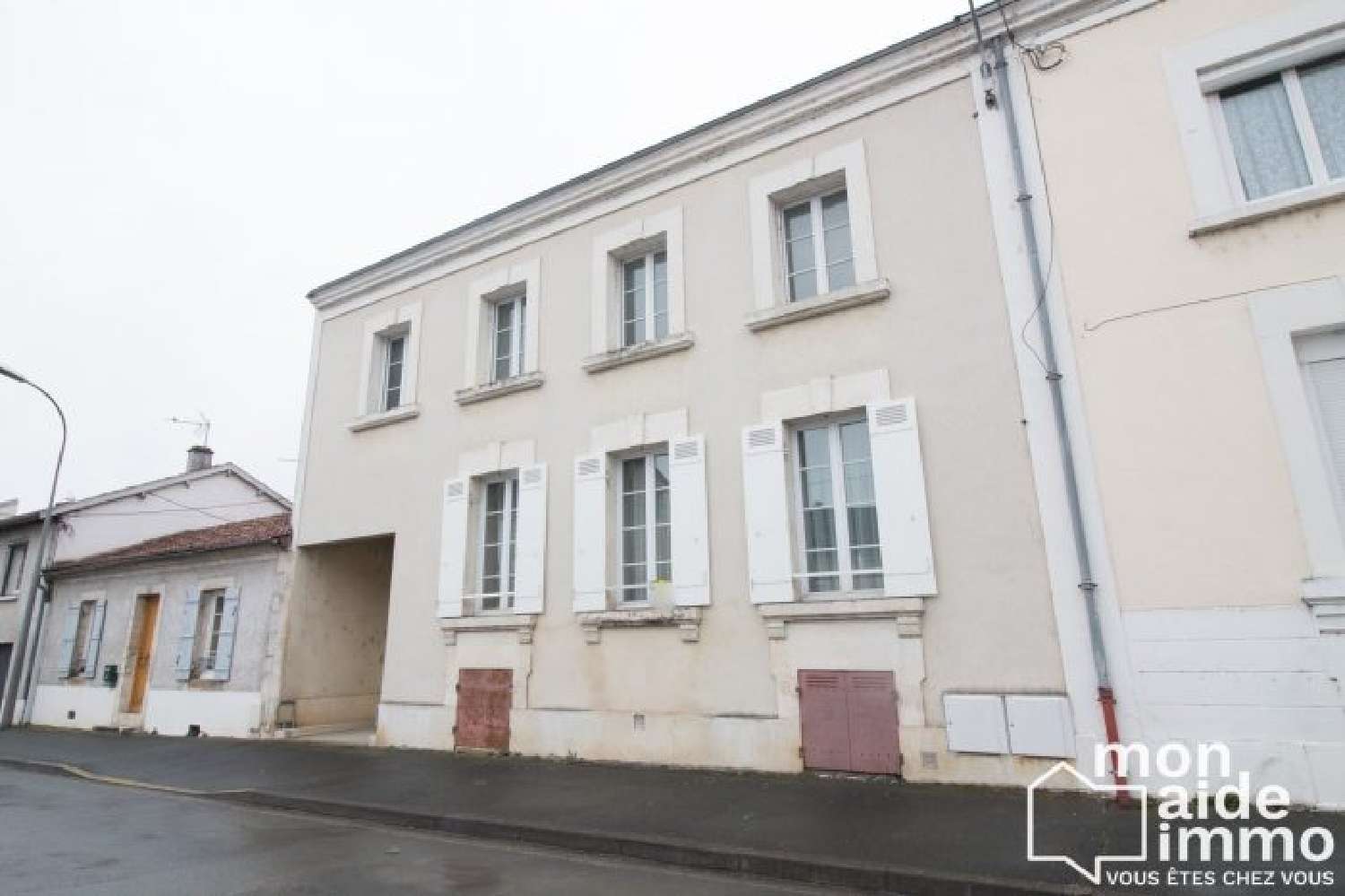 Périgueux Dordogne huis foto 6878734