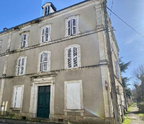 Ruffec Charente house foto