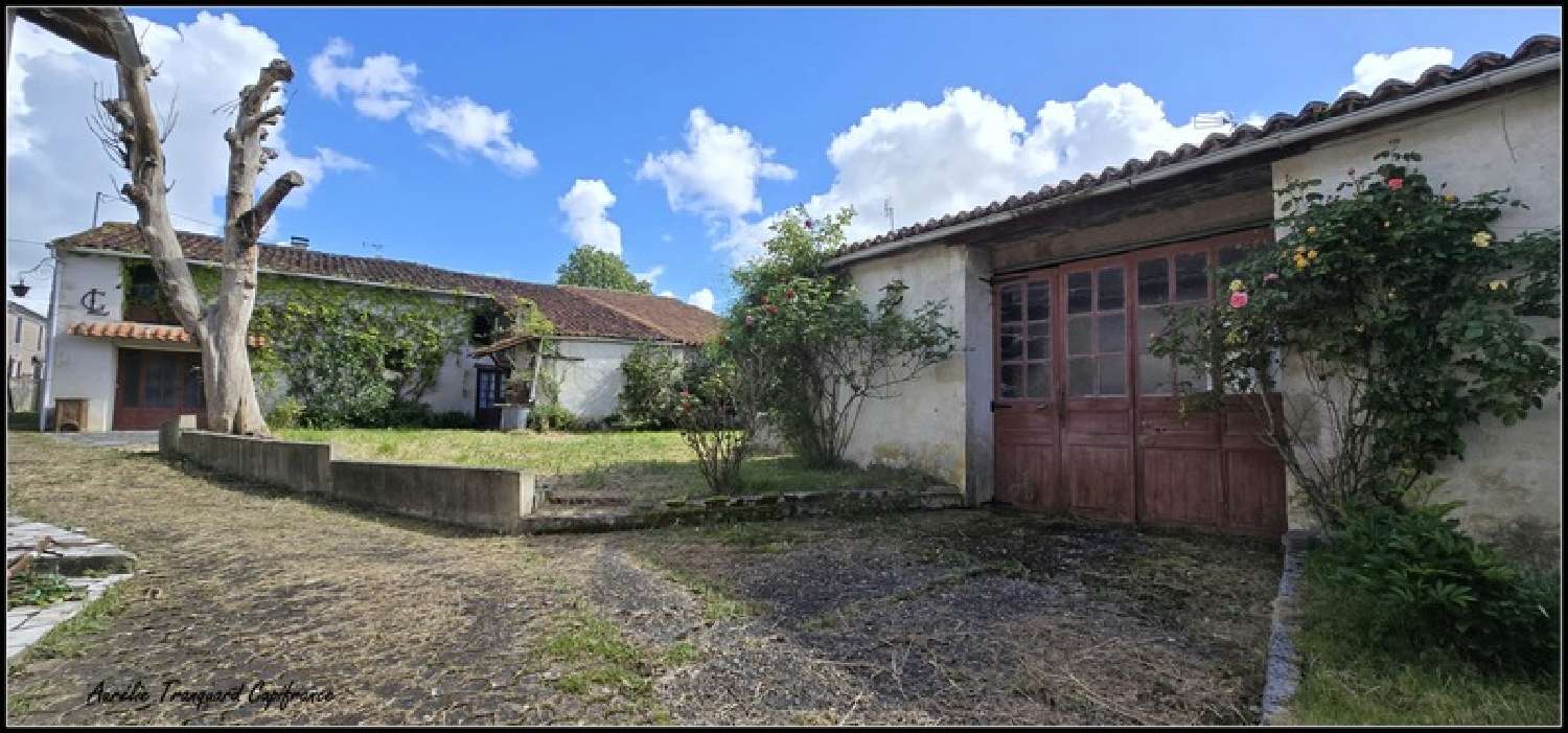  à vendre maison Saint-Jean-d'Angély Charente-Maritime 3