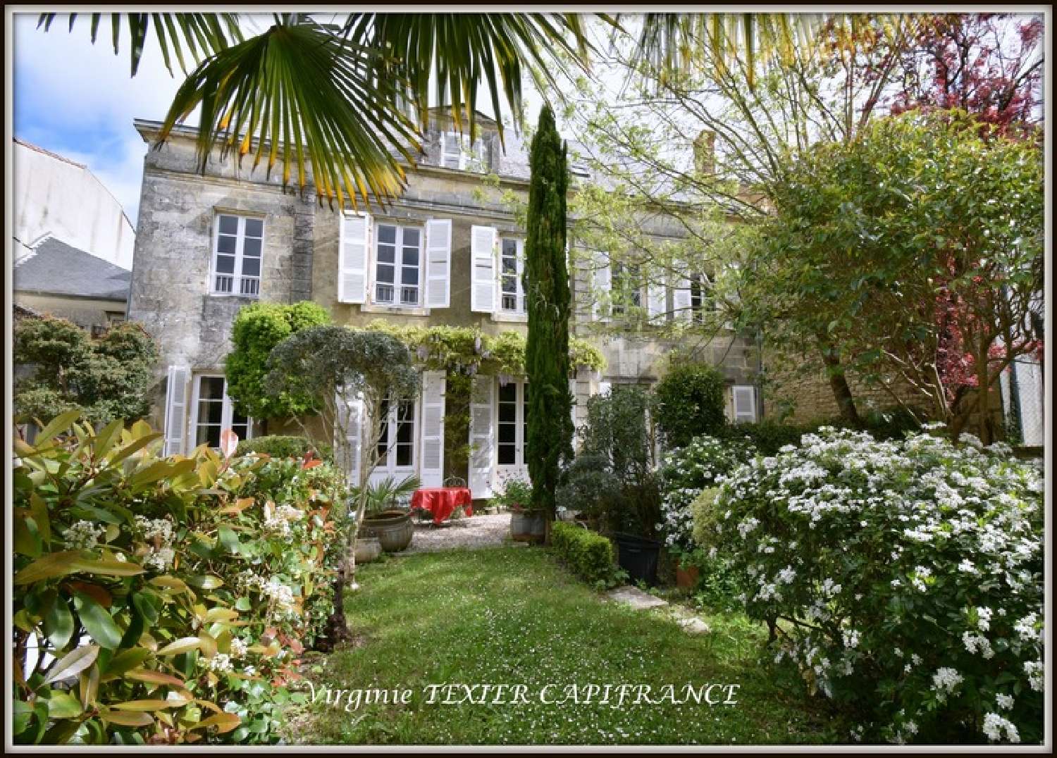 Saint-Jean-d'Angély Charente-Maritime maison foto 6872344