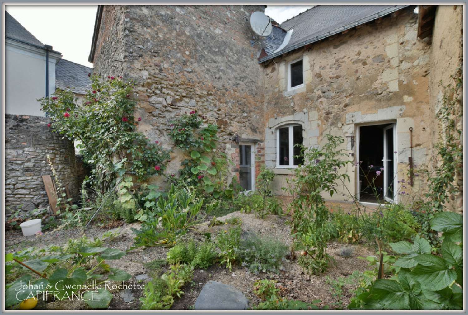  for sale house Seiches-sur-le-Loir Maine-et-Loire 1