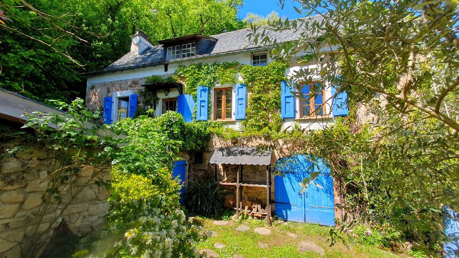  à vendre villa Najac Aveyron 1