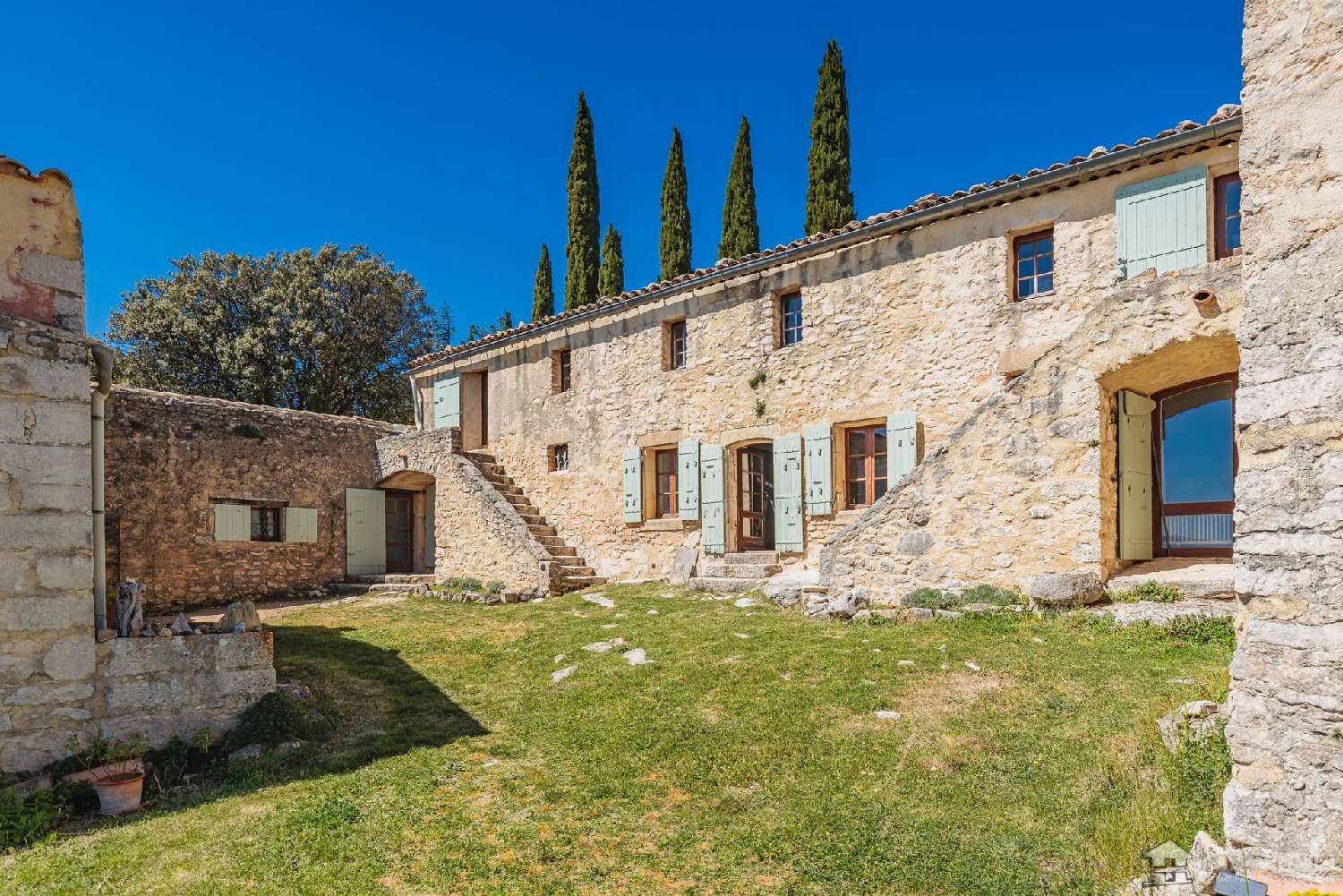  for sale villa Rustrel Vaucluse 2