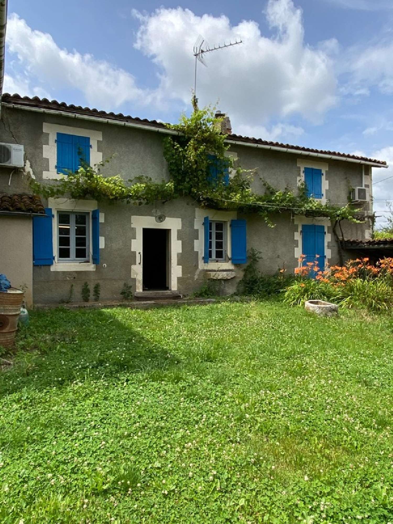 Eymouthiers Charente house foto 6899518