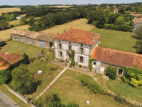 Villefagnan Charente huis foto