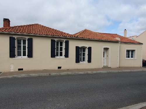 Nesmy Vendée Stadthaus Bild 6917721