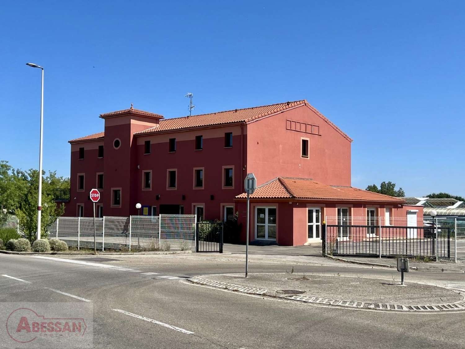  te koop kantoor Alès Gard 1