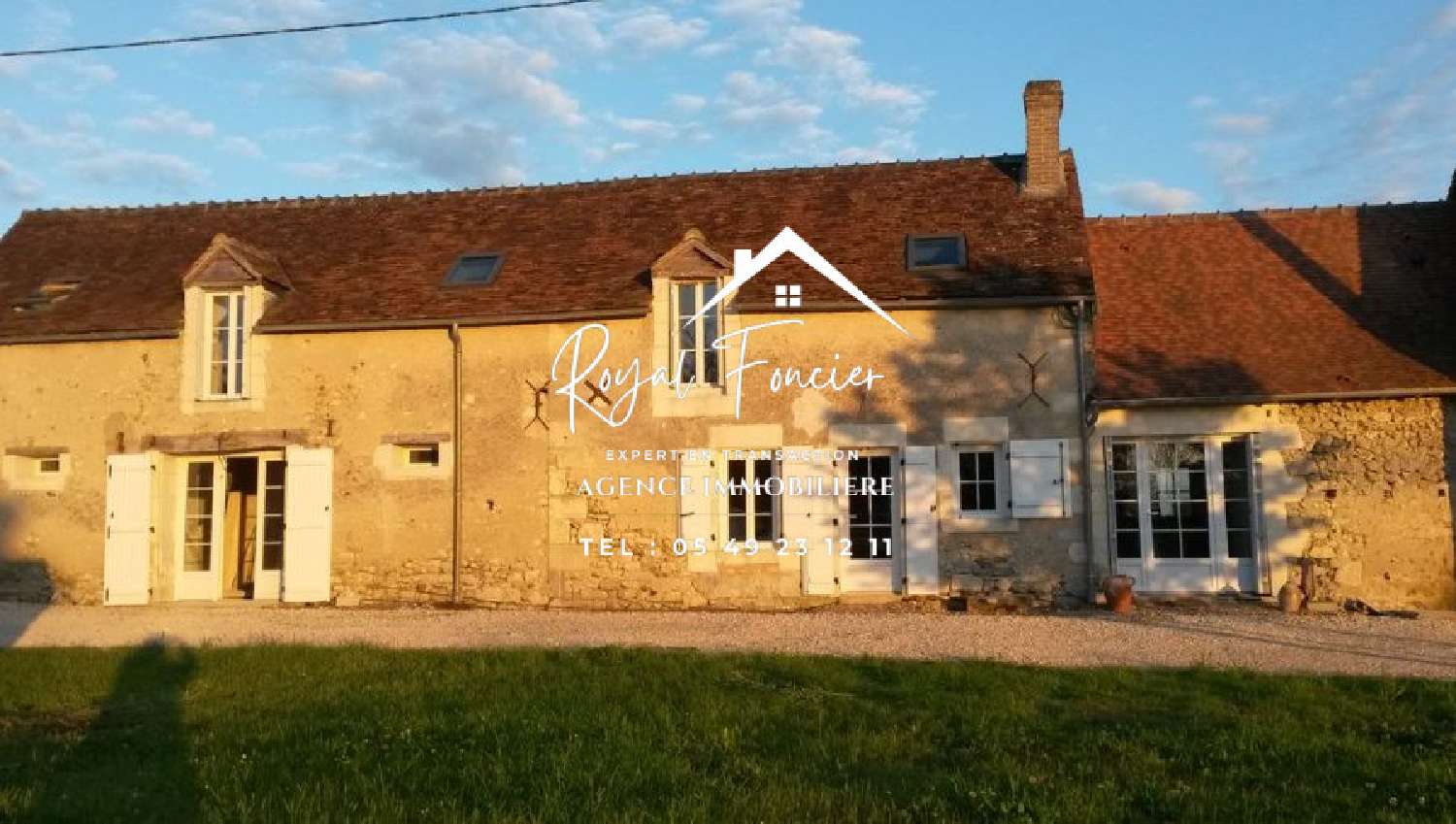 Le Petit-Pressigny Indre-et-Loire huis foto 6914978