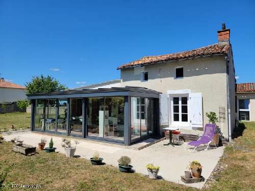 Villefagnan Charente maison foto