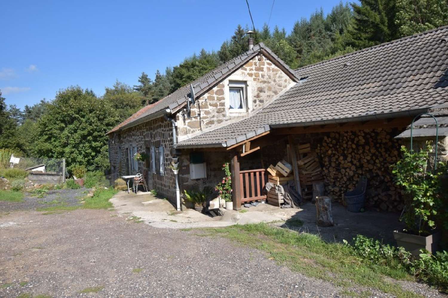 Saint-Agrève Ardeche huis foto 6944884