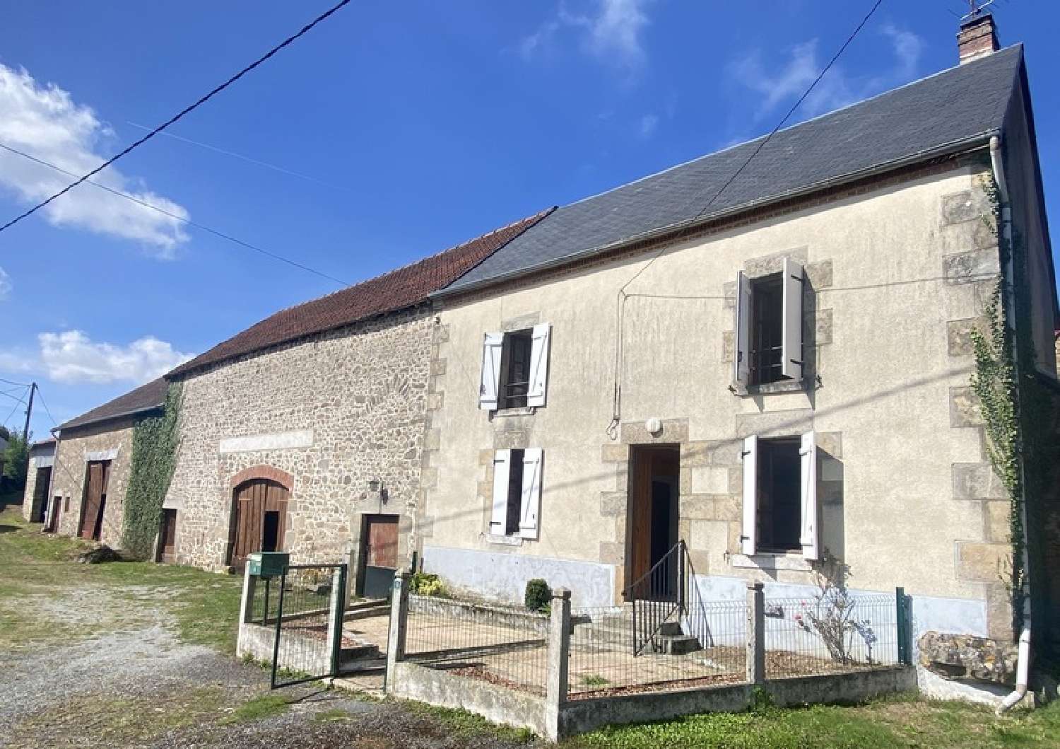 Bussière-Dunoise Creuse village house foto 6943381