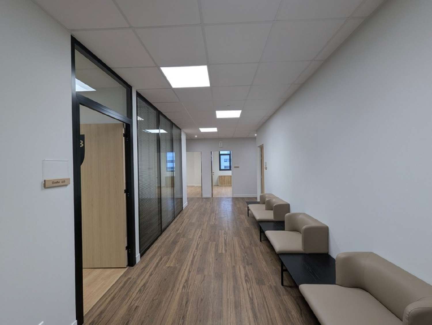  for sale office Bruges Gironde 2