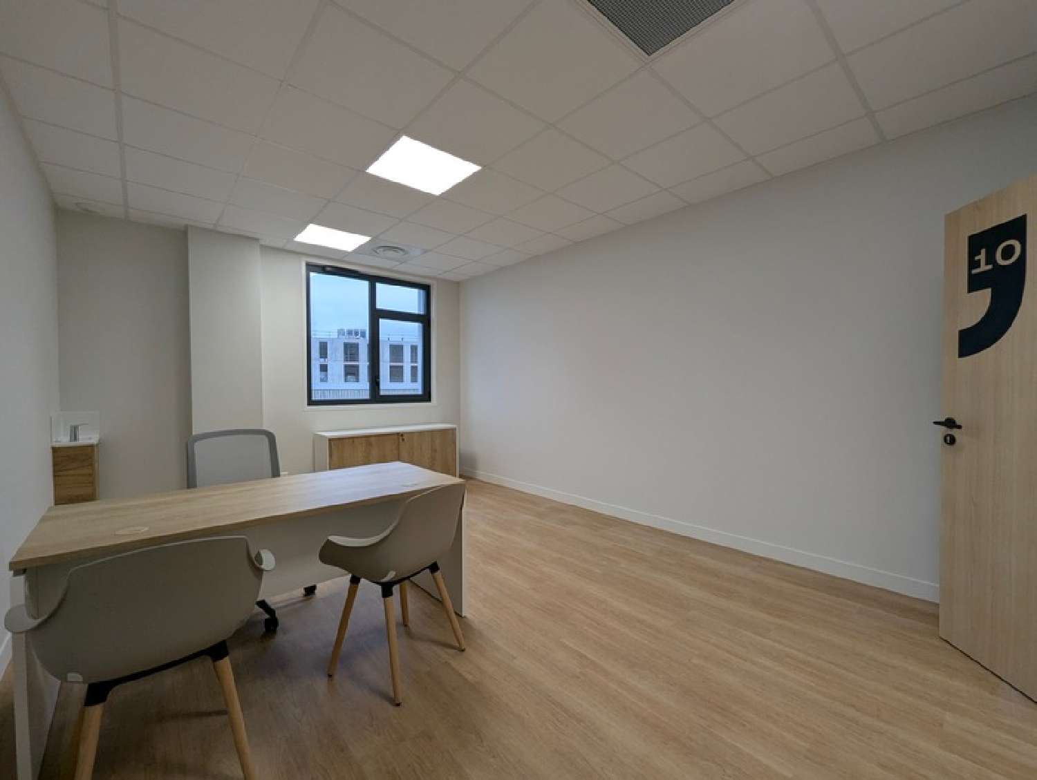  for sale office Bruges Gironde 4