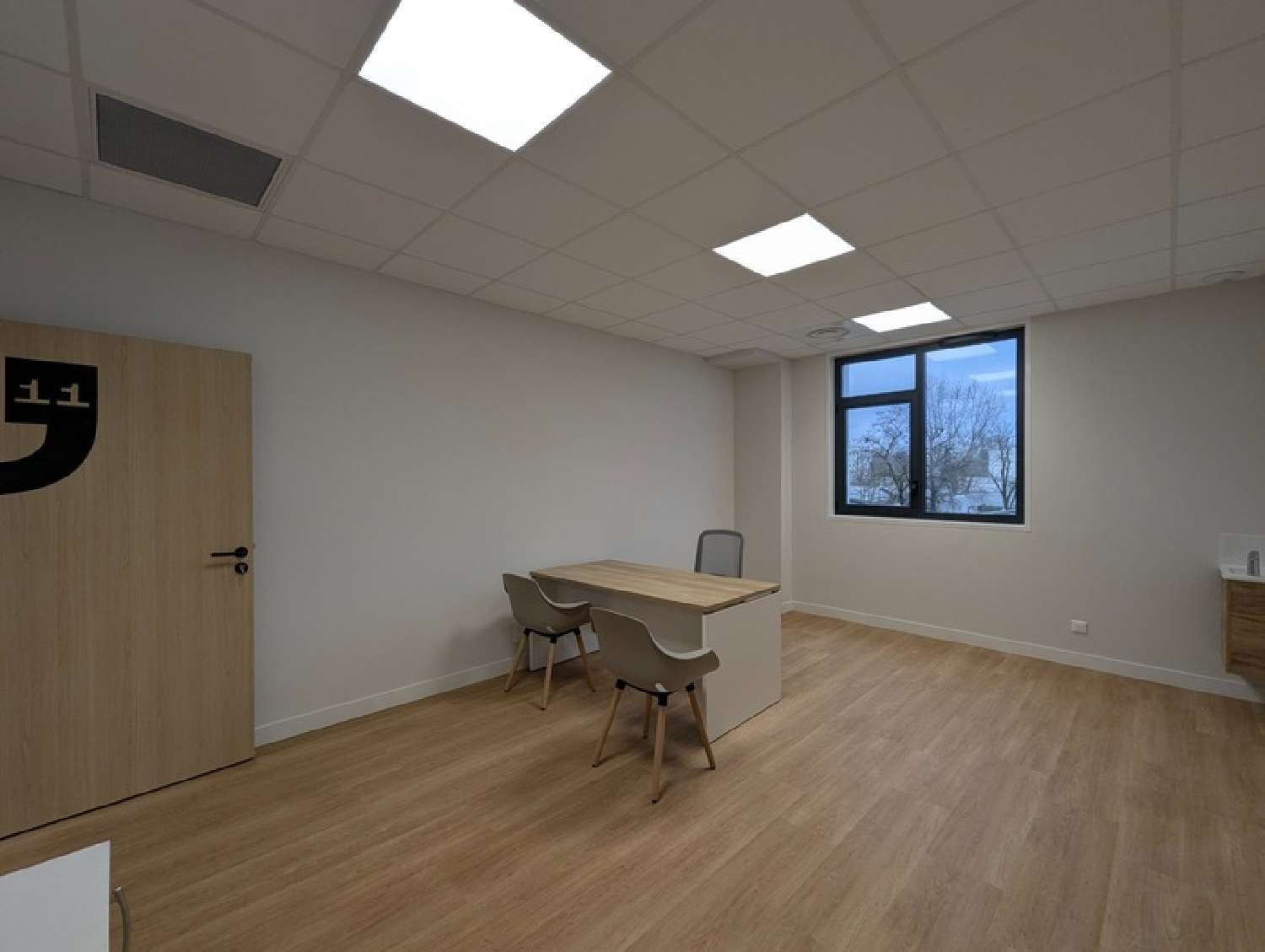  for sale office Bruges Gironde 6
