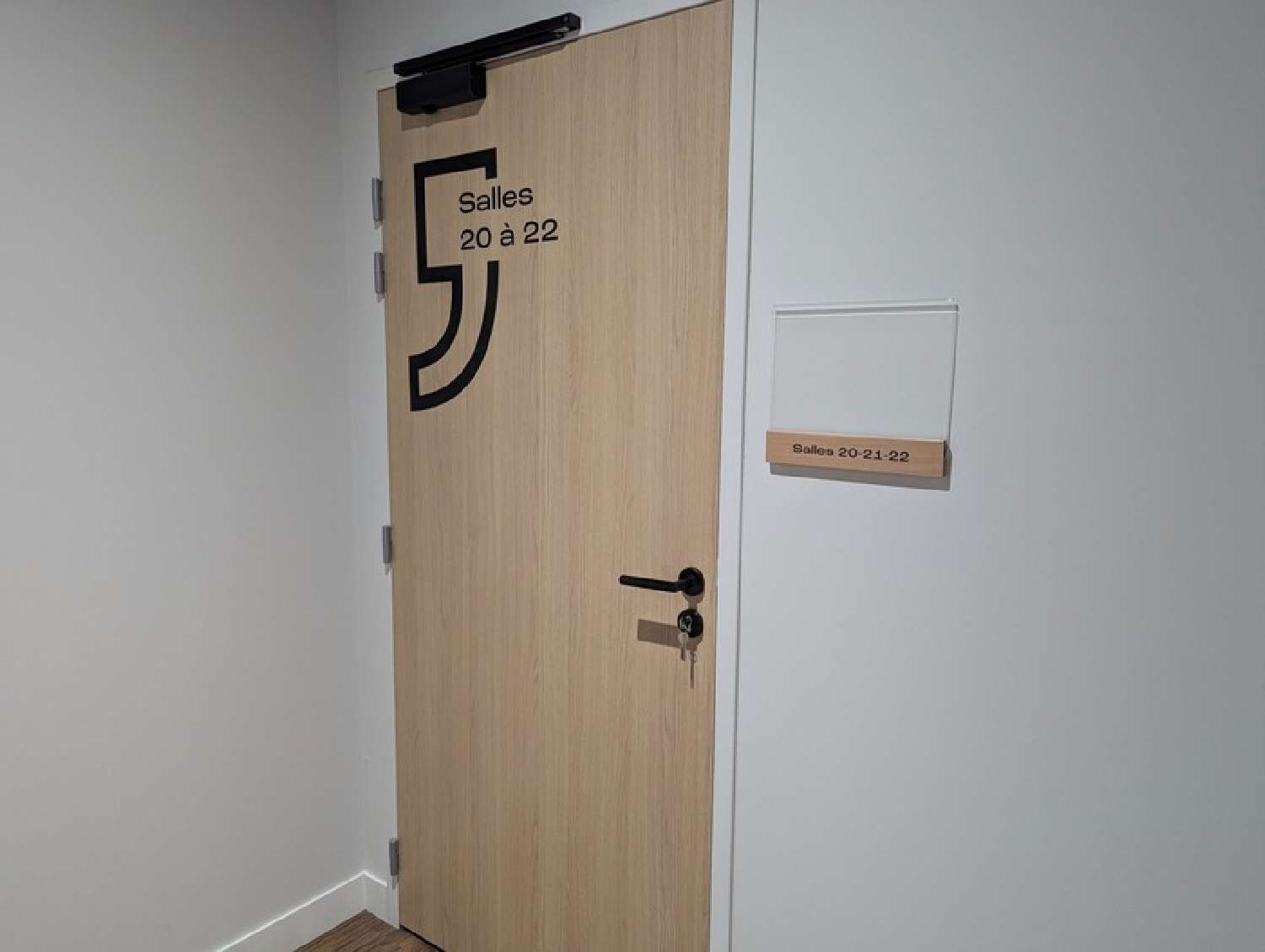  for sale office Bruges Gironde 3