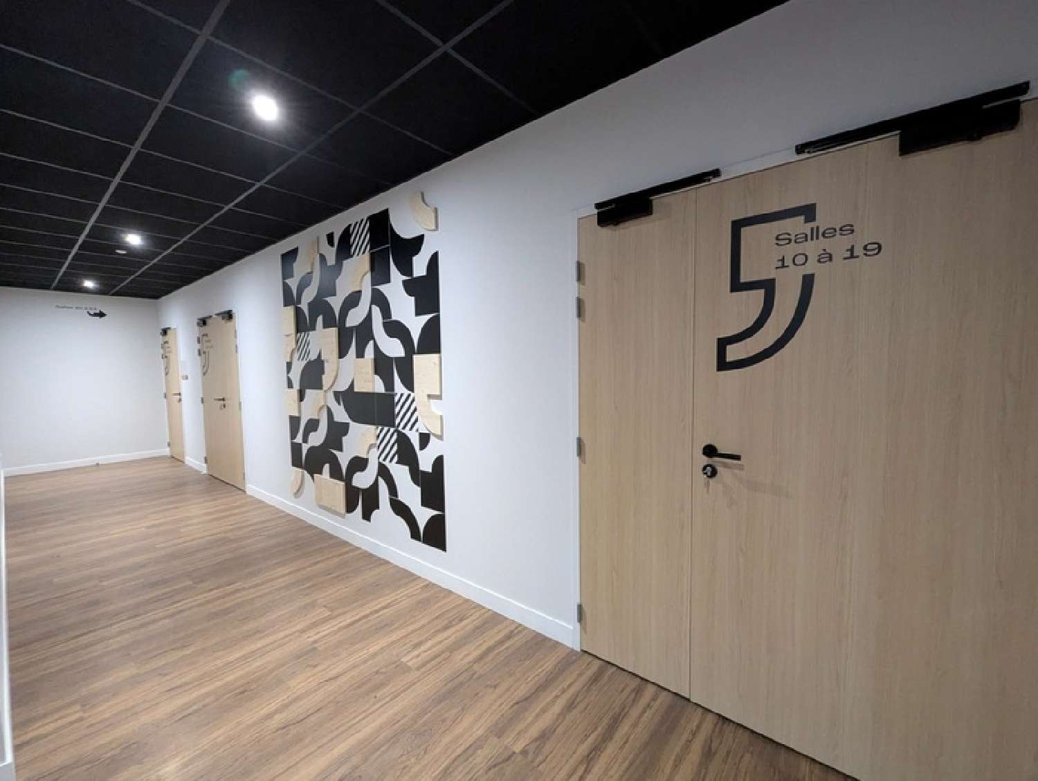  for sale office Bruges Gironde 7